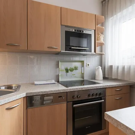Richter Apartment *